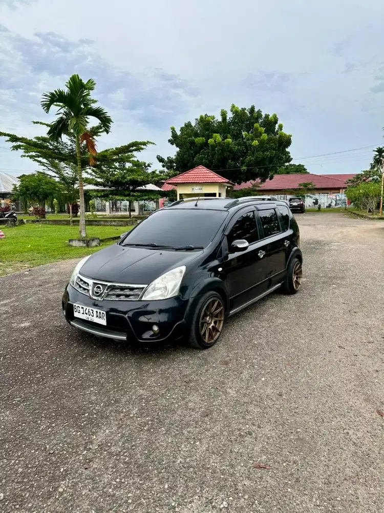 Mobil Pribadi Livina