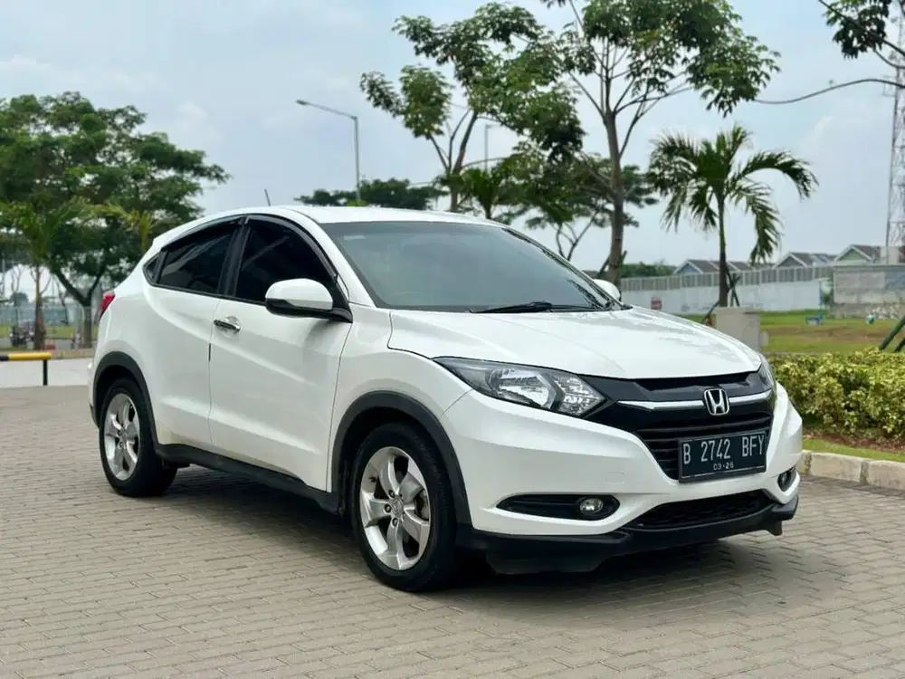 [Dijual Cepat] Honda HR-V 1.5 E CVT 2016 LOW KM Mulus Siap Pakai