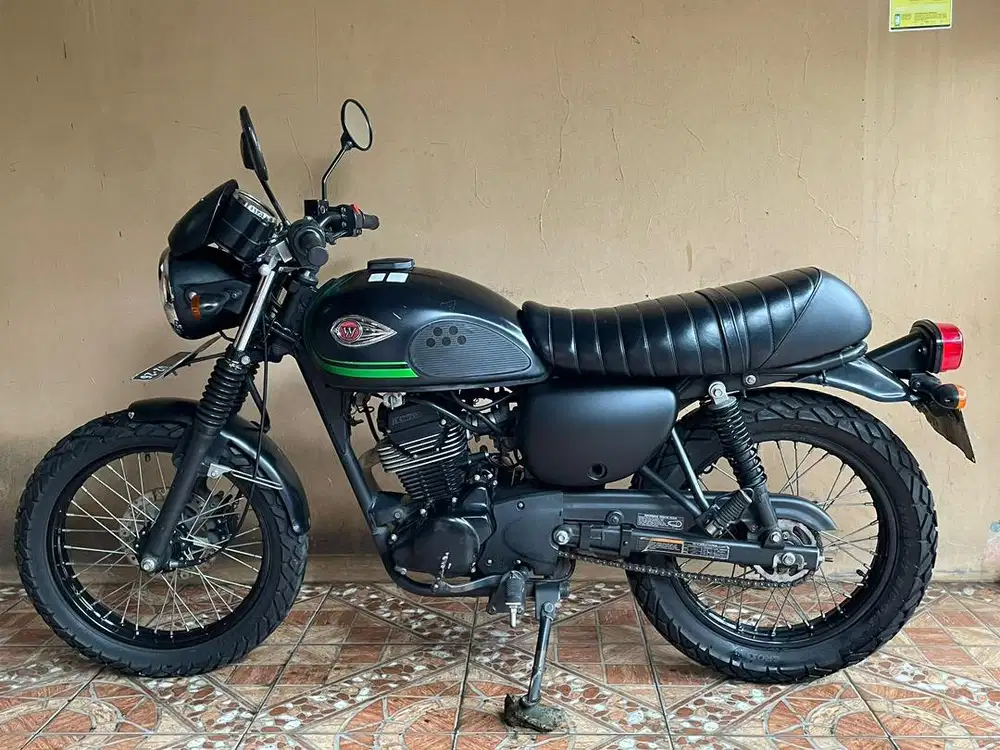 W175 Cafe KM rendah 8700