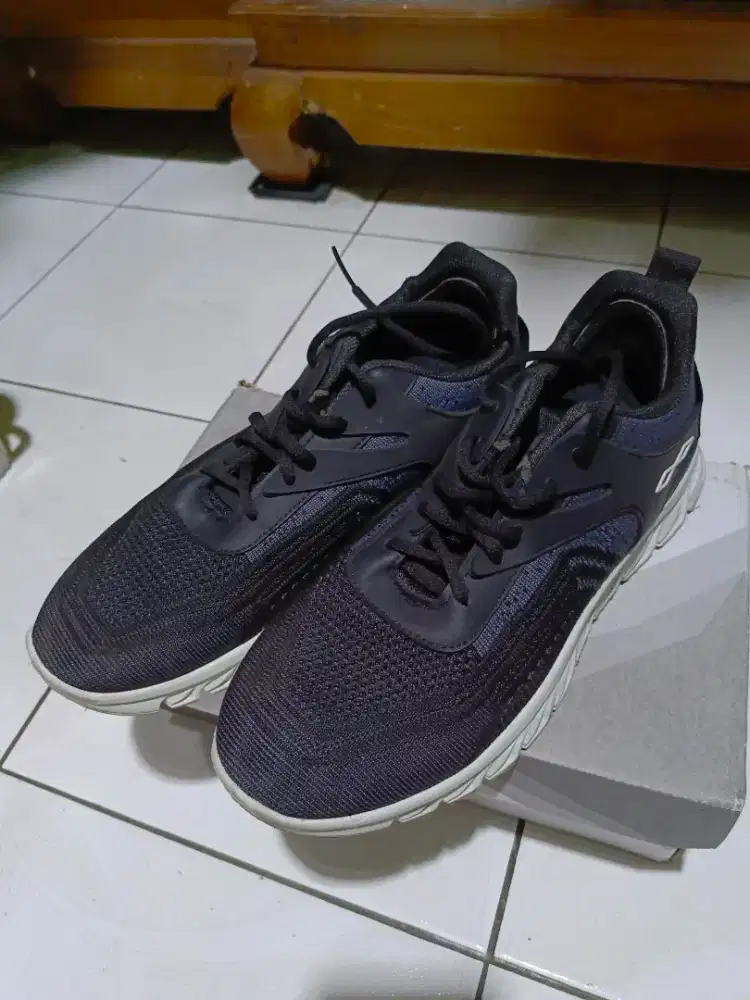 SNEAKER PRIA/SEPATU PRIA