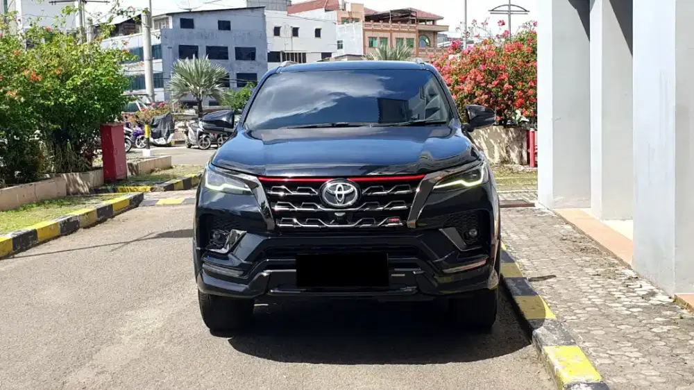 [ LOW KM ] Toyota Fortuner 2.4 VRZ TRD Sportivo Diesel 2021/2022