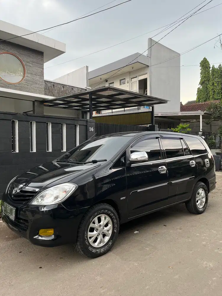 Toyota Kijang Innova 2009 Bensin