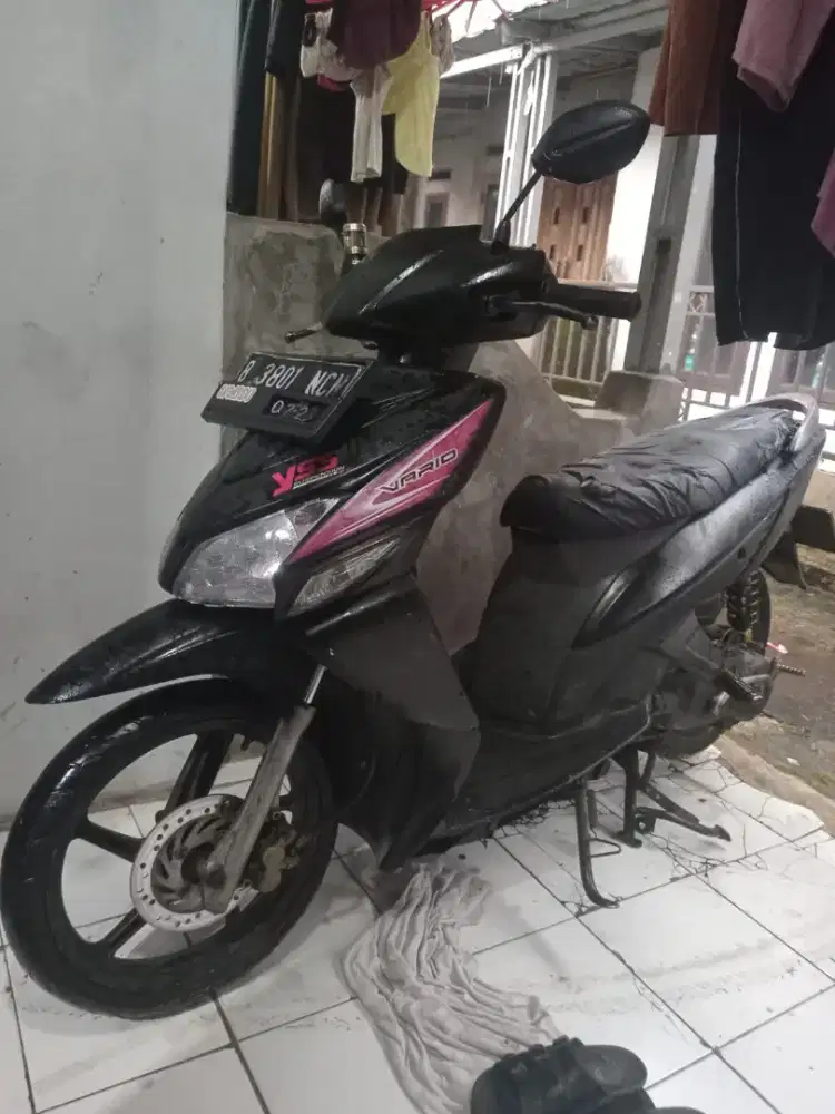 Vario karbu tahun 2008 plat B BPKB aja