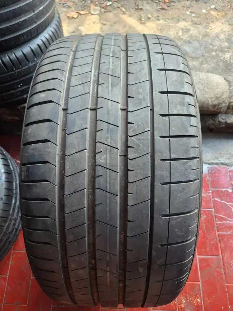 Ban copotan mercy Gle Pirreli pzero Mo 315/40 R21 95% 2023..1pcs