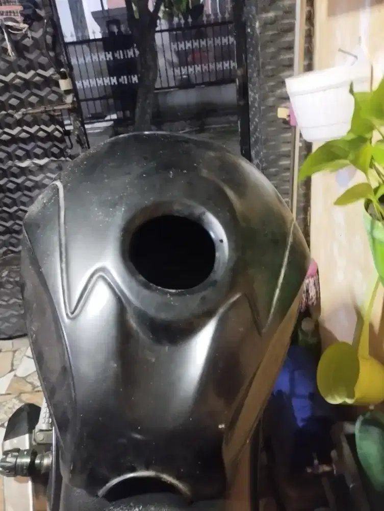 Cover tangki Ninja 250 karbu