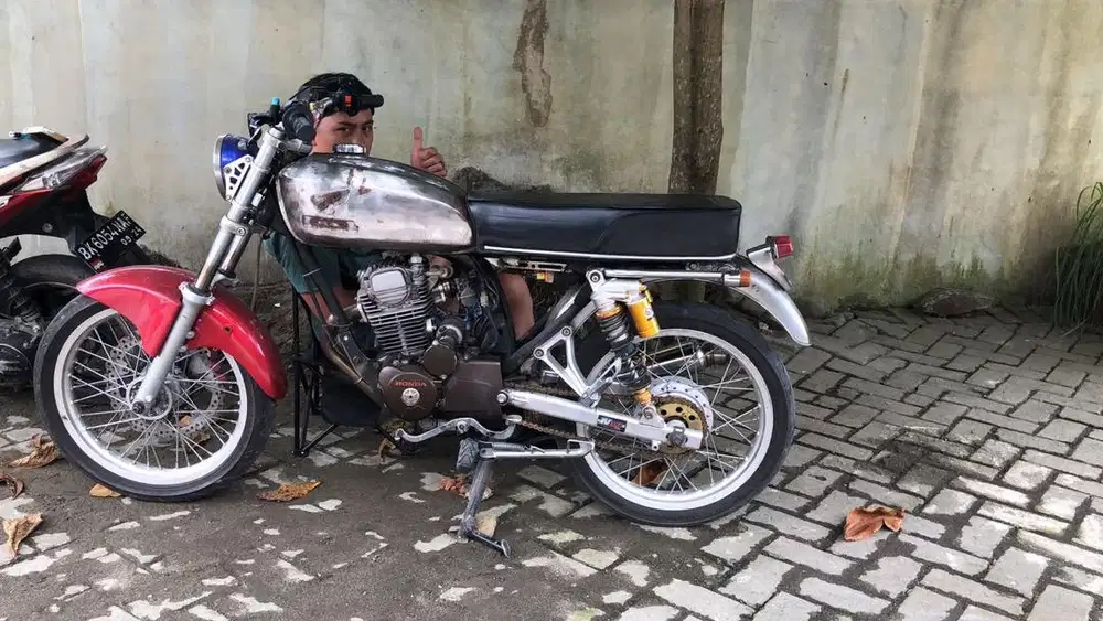 Di jual cb 100 racing