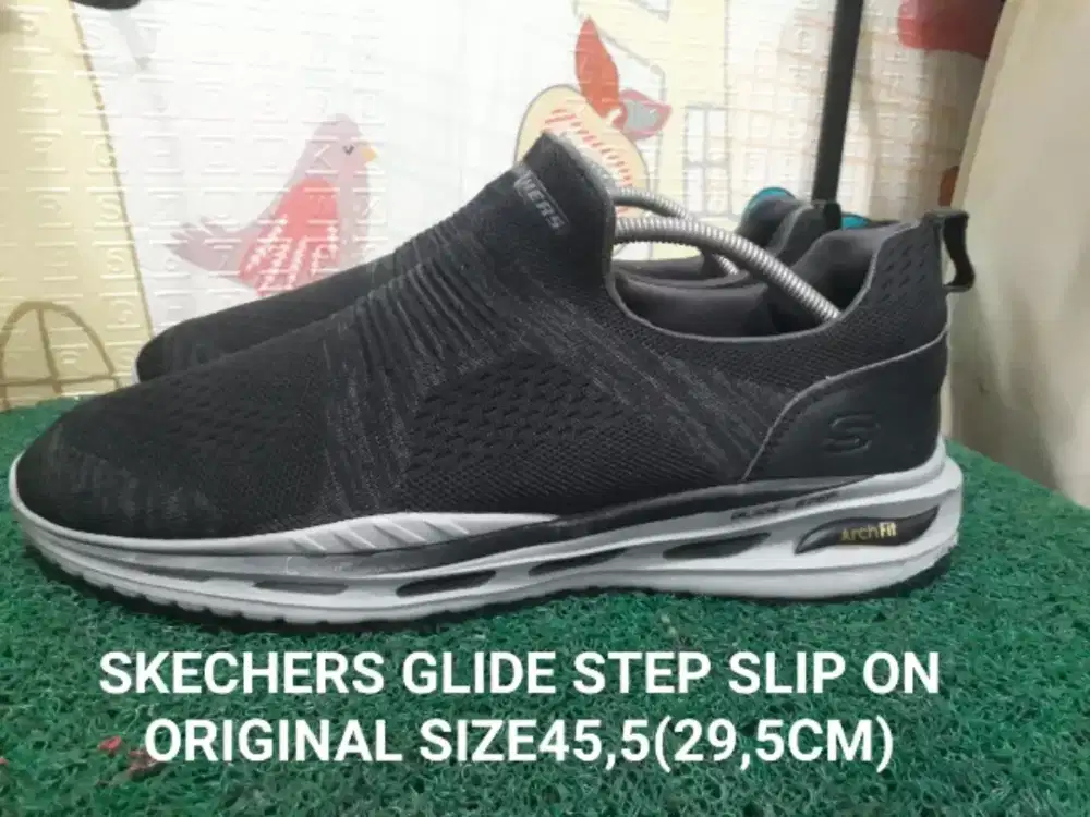 SKECHERS SLIP GLIDE STEP ORIGINAL SIZE44,5/45 Kondisi joss90% asli