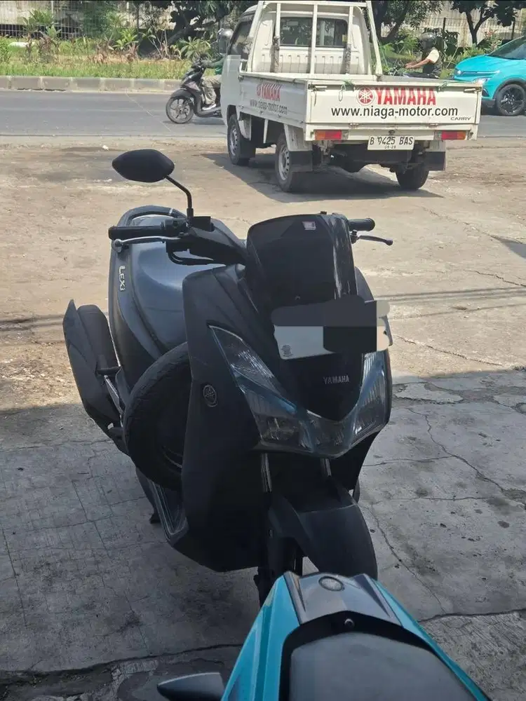 Lexi 2019 Hitam Matic