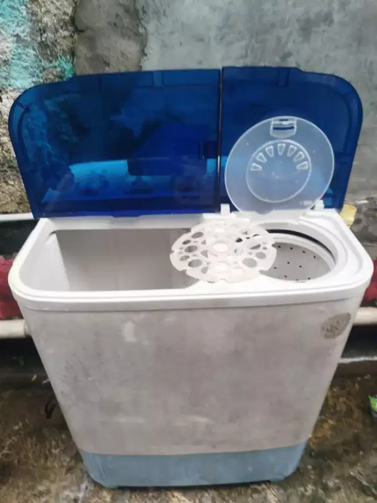 Bismillah dijual mesin cuci Sanyo normal