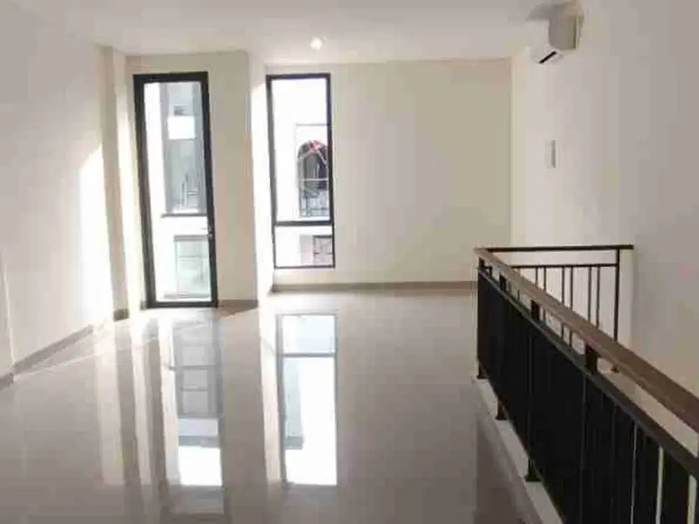 ruko baru siap pakai lokasi ramai Di gading serpong