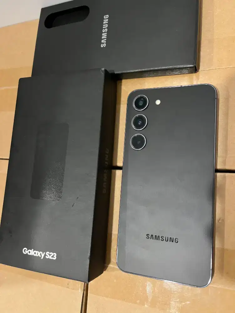 Samsung s23 8/256