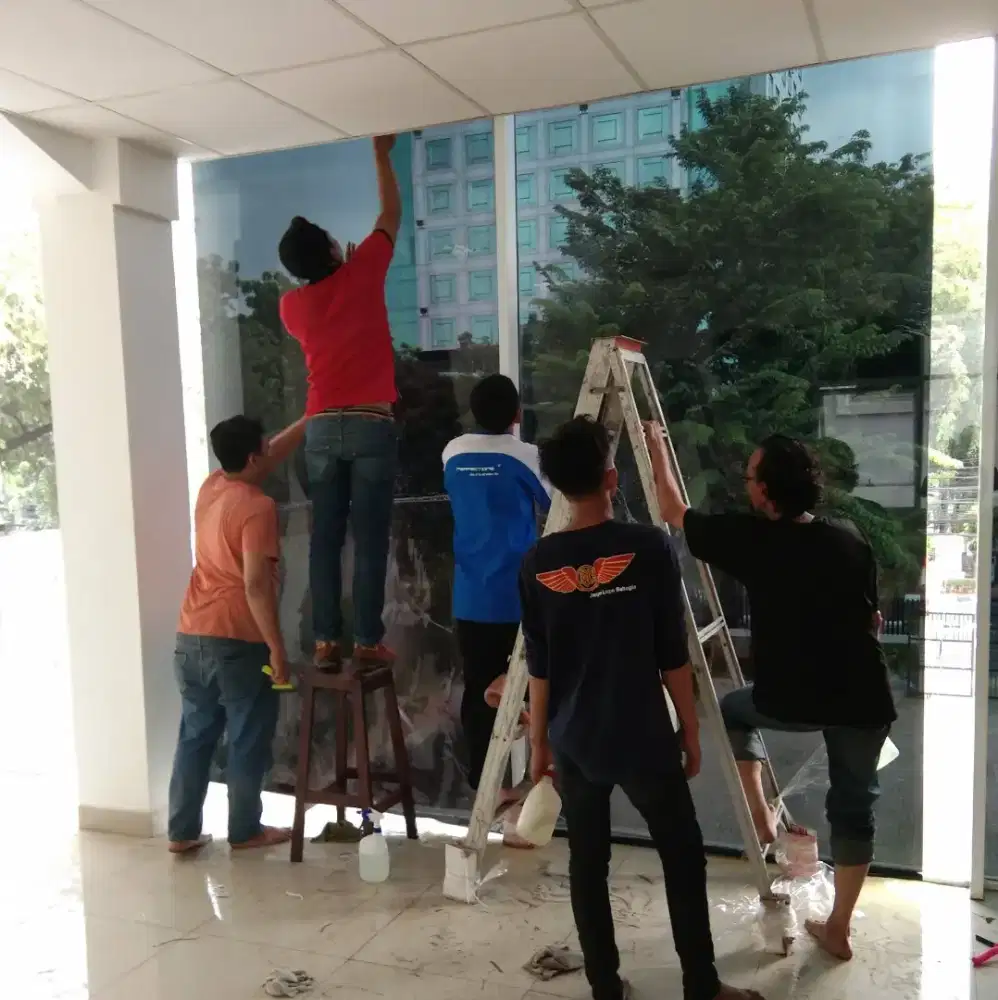 Jasa Pemasangan Sticker Kaca Film Rumah