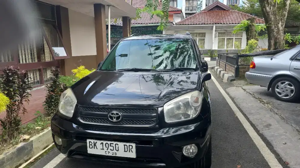Toyota RAV4 AT/2004