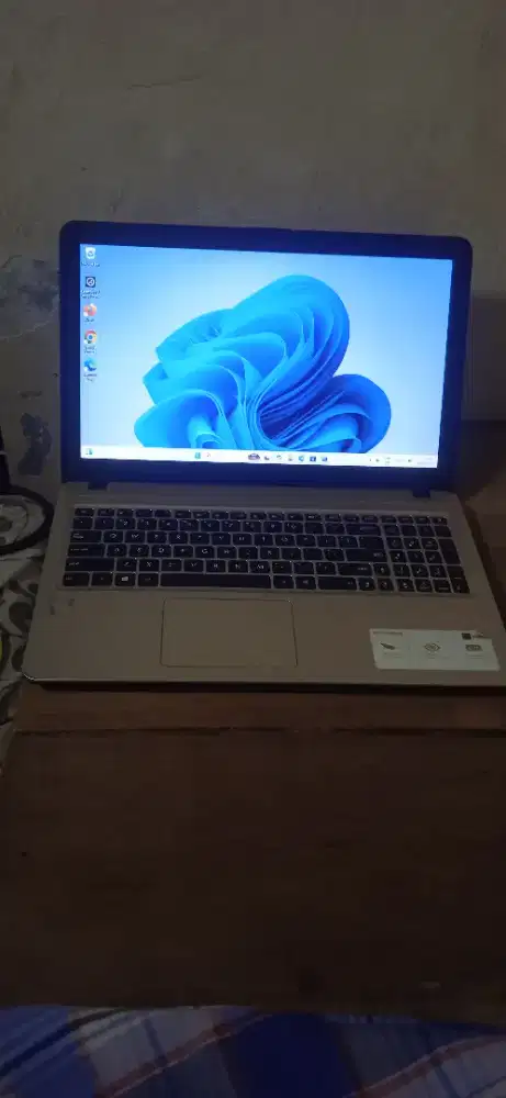 Jual lektop Asus VivoBook X540N