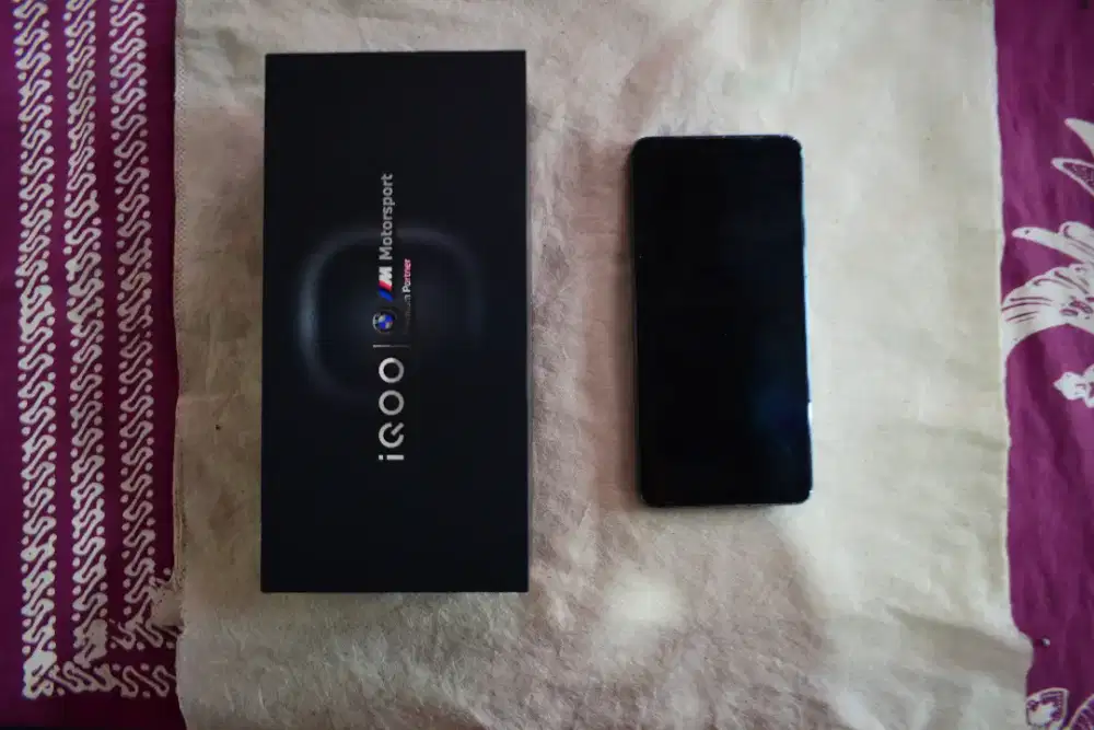 Jual HP IQOO 13 RAM 16/512 GB