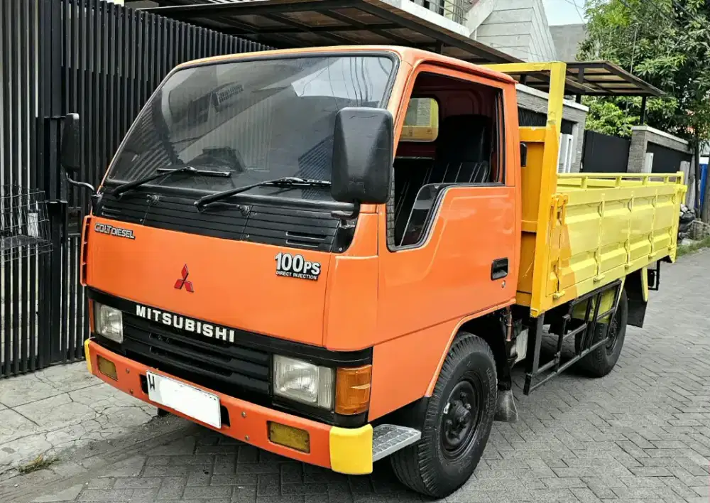 COLT DISEL RAGASA KABIN UTUH KALENG SRT TRUK MESIN SEHAT TG1 ISTIMEWA