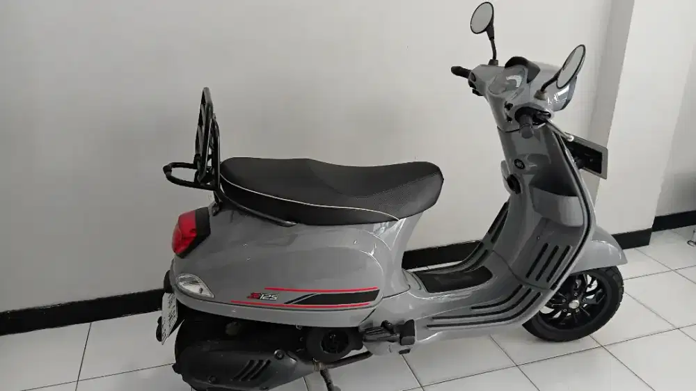 Vespa S 125 abu metalik