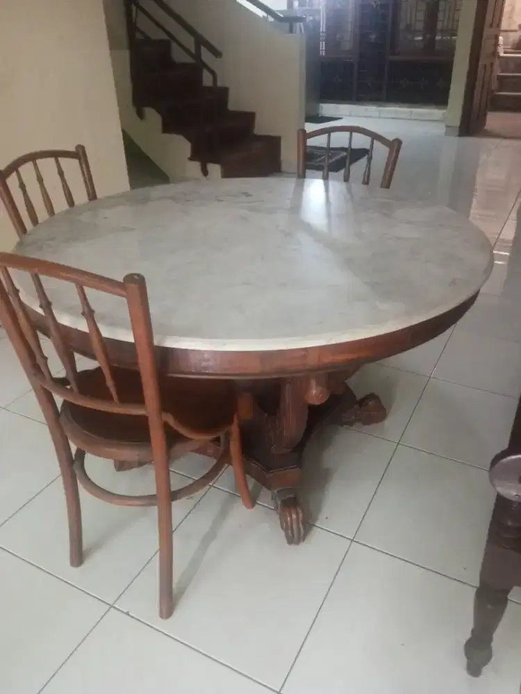 Meja marmer rangka kayu jati