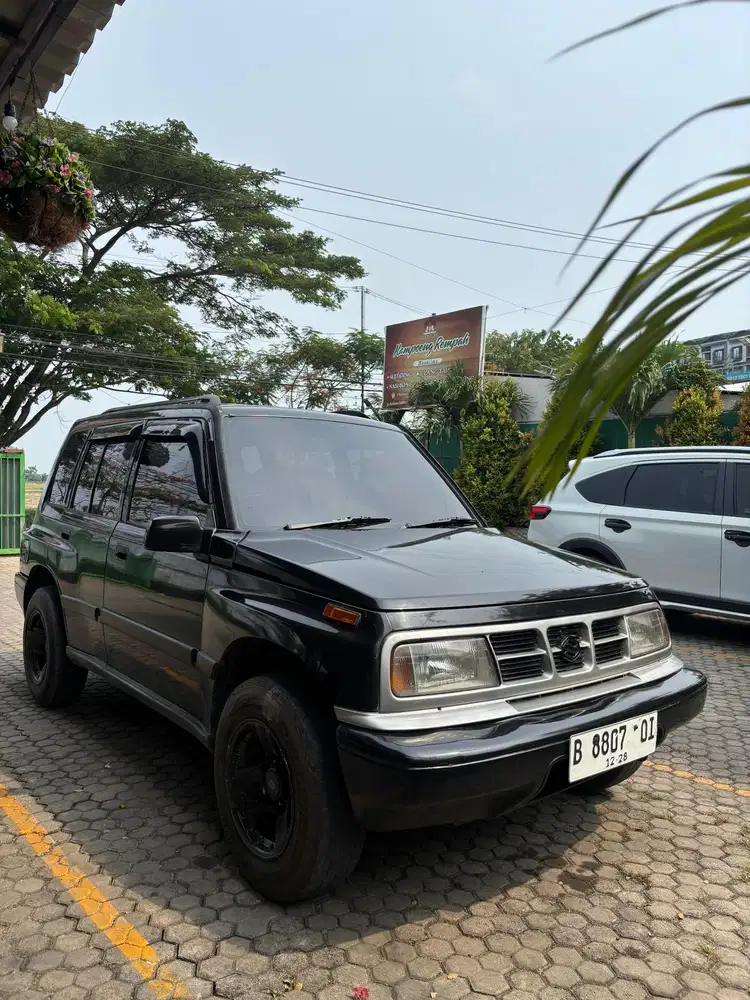 Suzuki Escudo 1995 Bensin