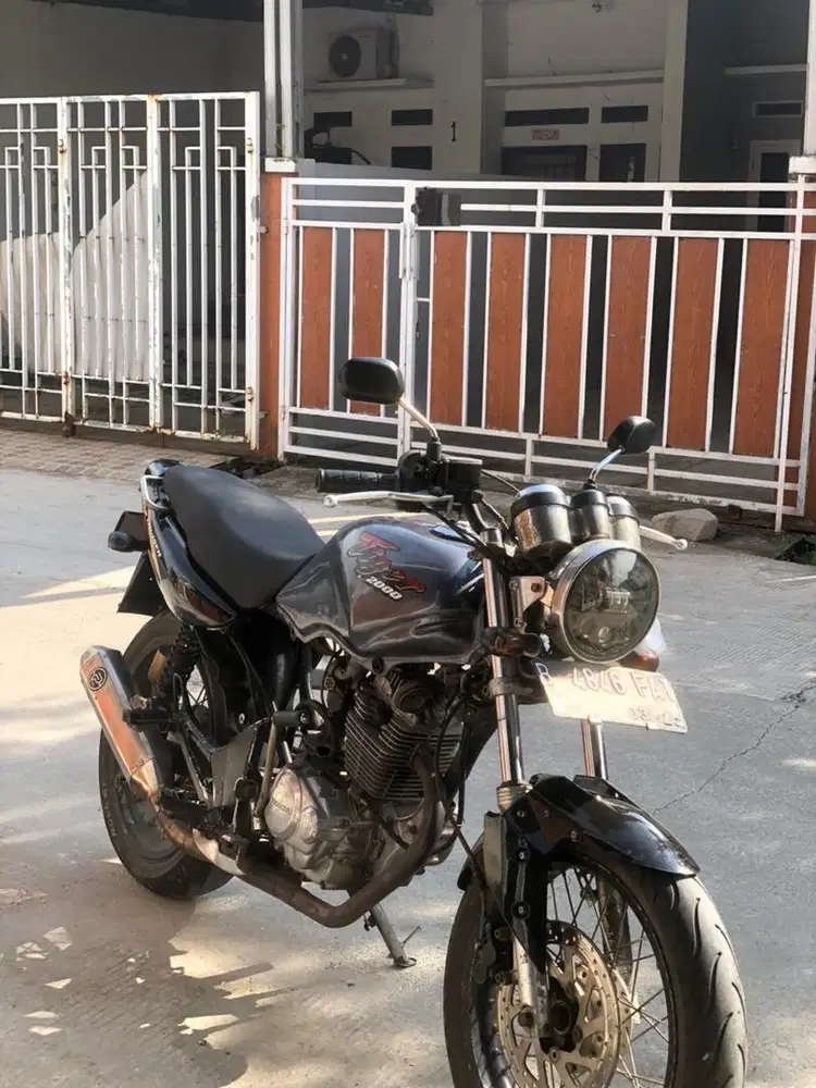 Honda tiger 2000. Th2004