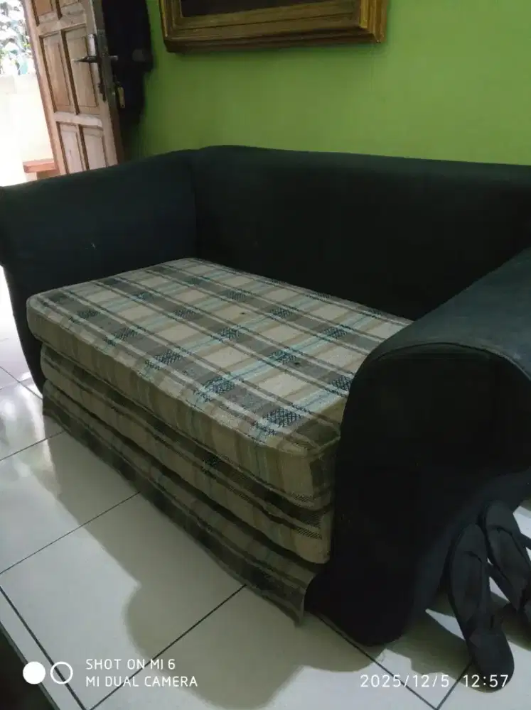 Sofa bed masih bagus layak pakai