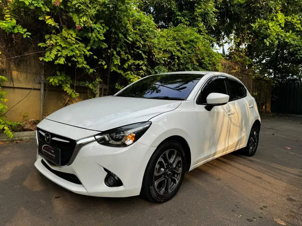 BEST CONDITION!! Mazda 2 R 1.5 Skyactiv A/T 2016