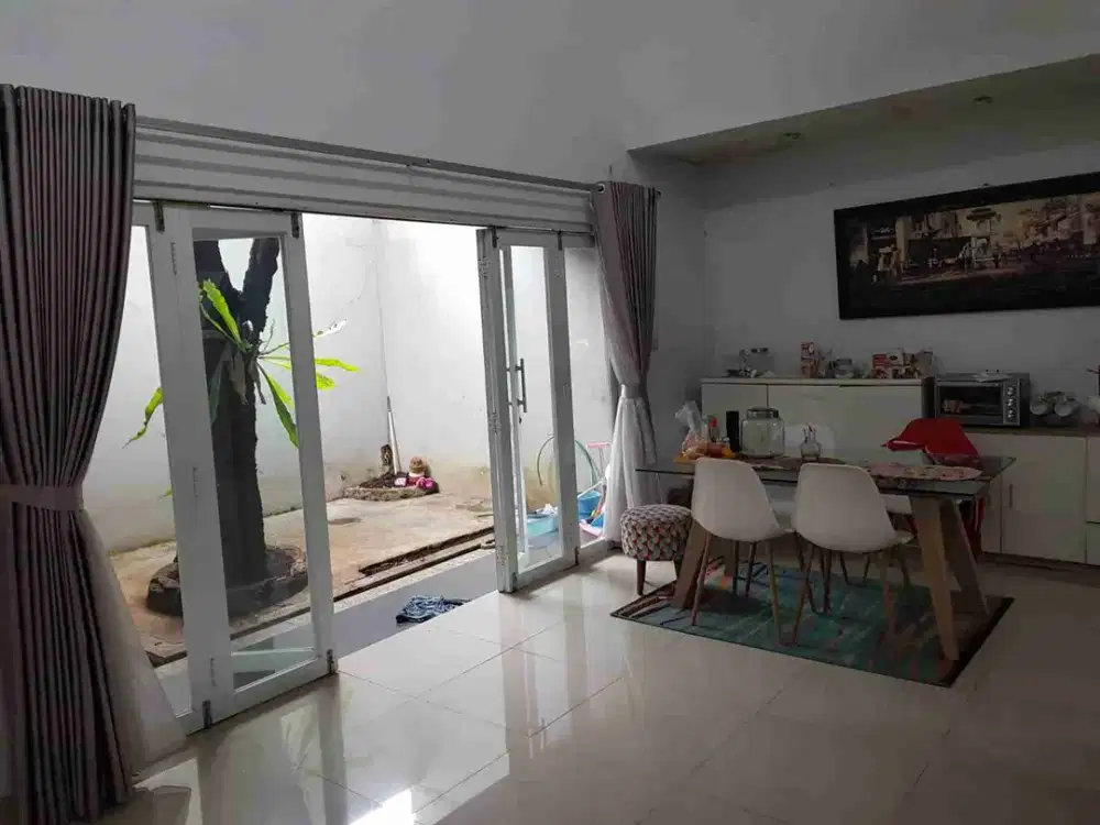 Dijual Rumah jl Saturnus Margahayu Raya