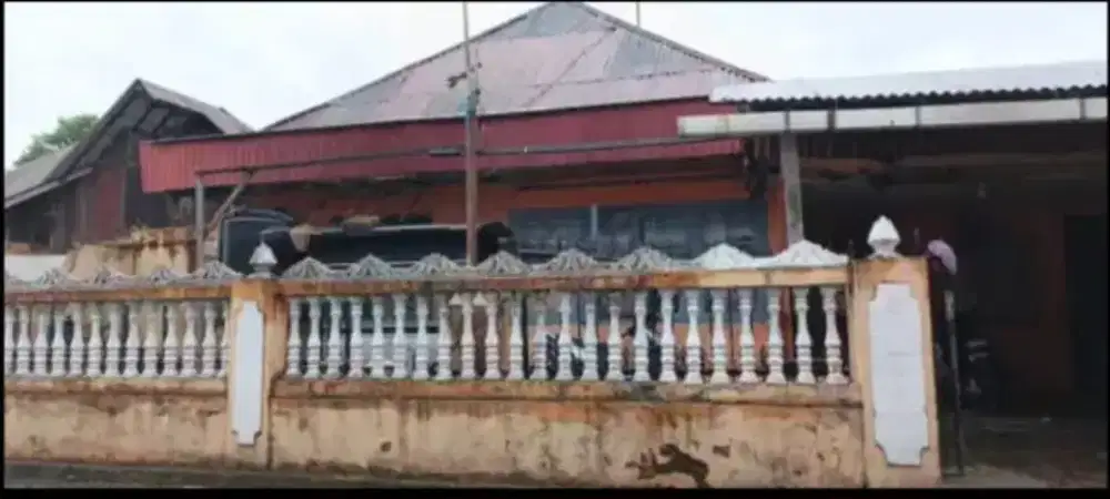 Rumah di tengah kota bukittinggi bu dilepas murah