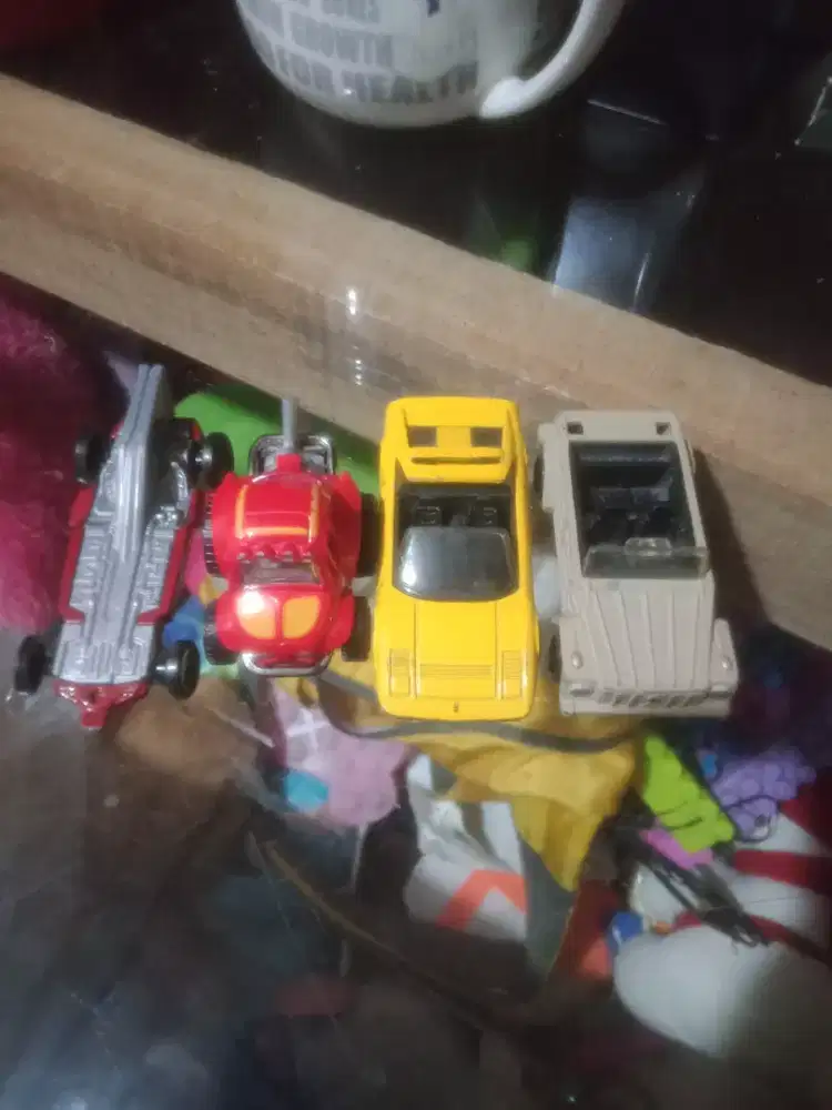 Hotwheel  4  pcs