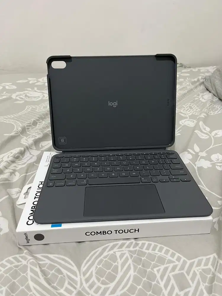 Keyboard logitech ipad air baru