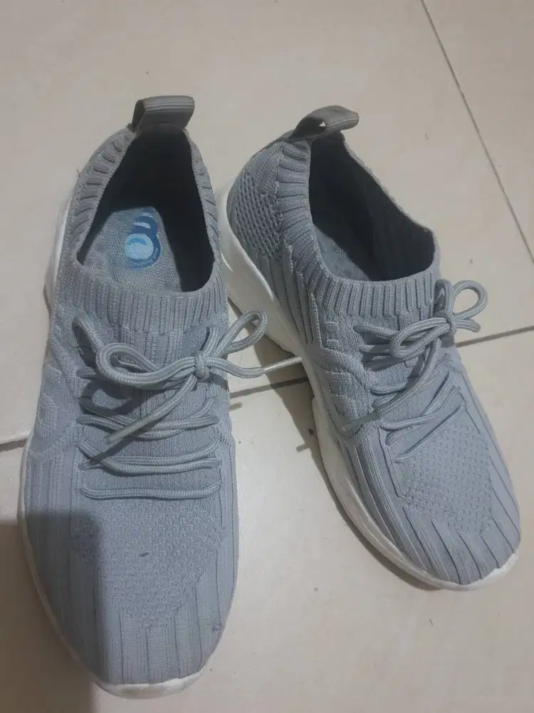 Sepatu Wanita Hush Puppies Original Grey size 24 / Insole 24 cm