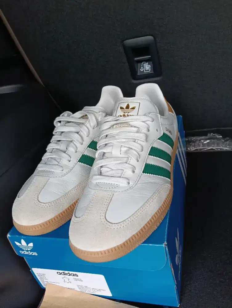 Sepatu samba size 42