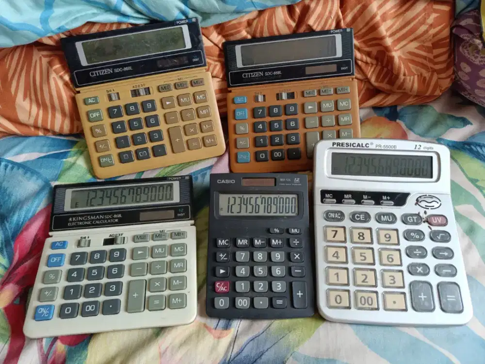 Dijual Borongan 7 kalkulator tidak dijual terpisah