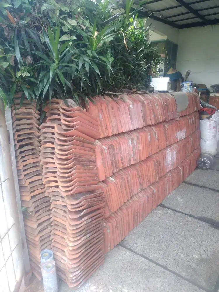 DI JUAL GENTENG PLENTONG BEKAS RENOV RUMAH