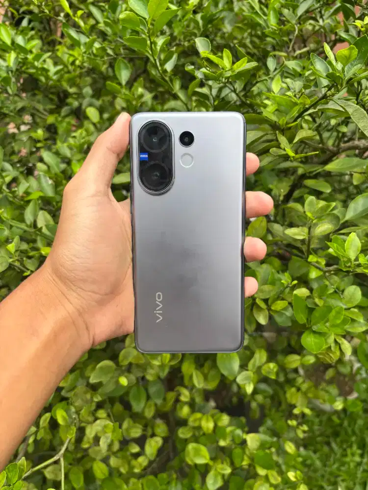 Vivo V60 8/256 Fullset Like new