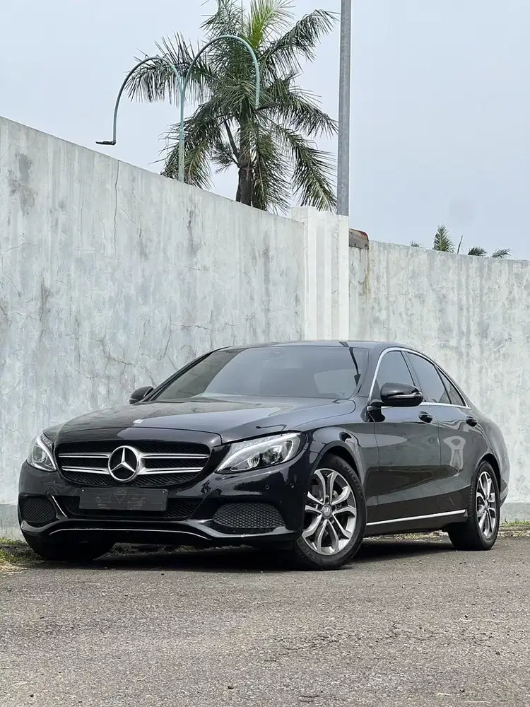 JUAL MURAH NIH SIAP PAKAI ! Mercedes Benz C200 AT 2017 2018 Hitam