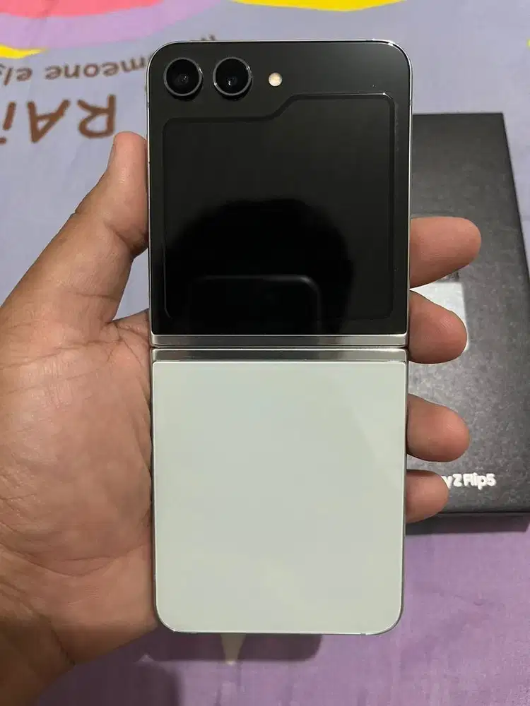 Dijual Samsung Z Flip 5 8/256