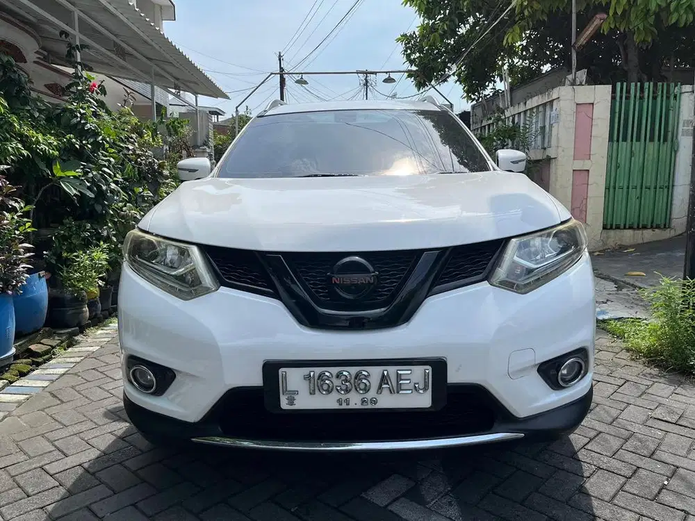 XTRAIL 2.5 SUV BENSIN MATIC 2015