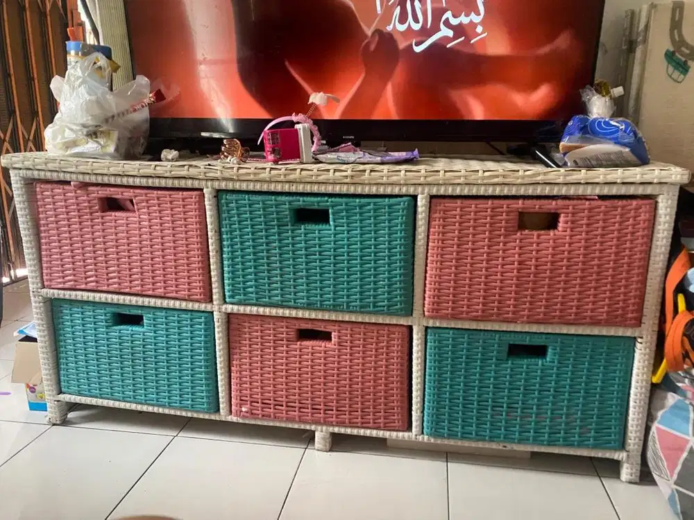 Lemari rotan estetik