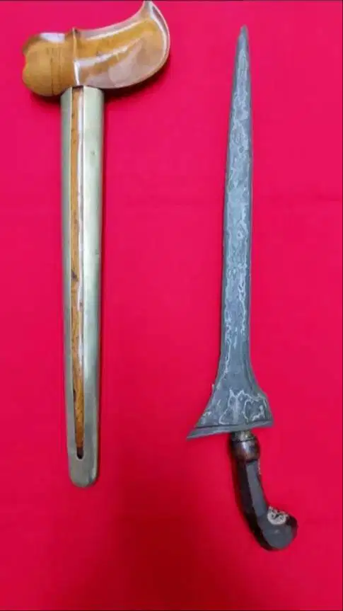 Keris Sepuh Pamor Tiban est Tuban