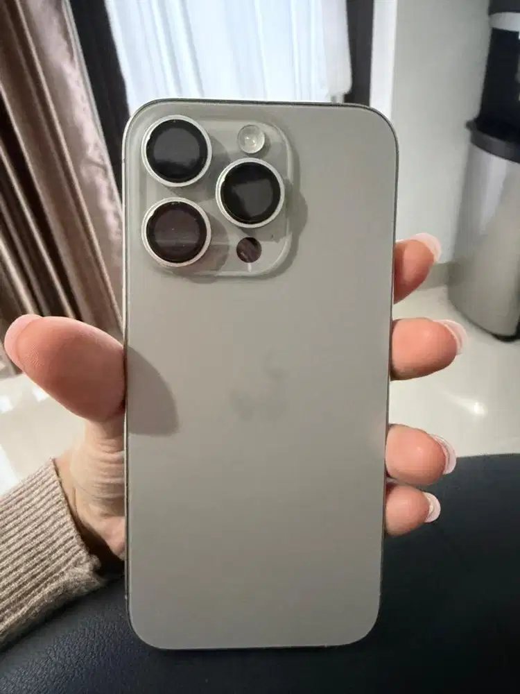 Dijual iphone 15 Pro 128 Gb silver