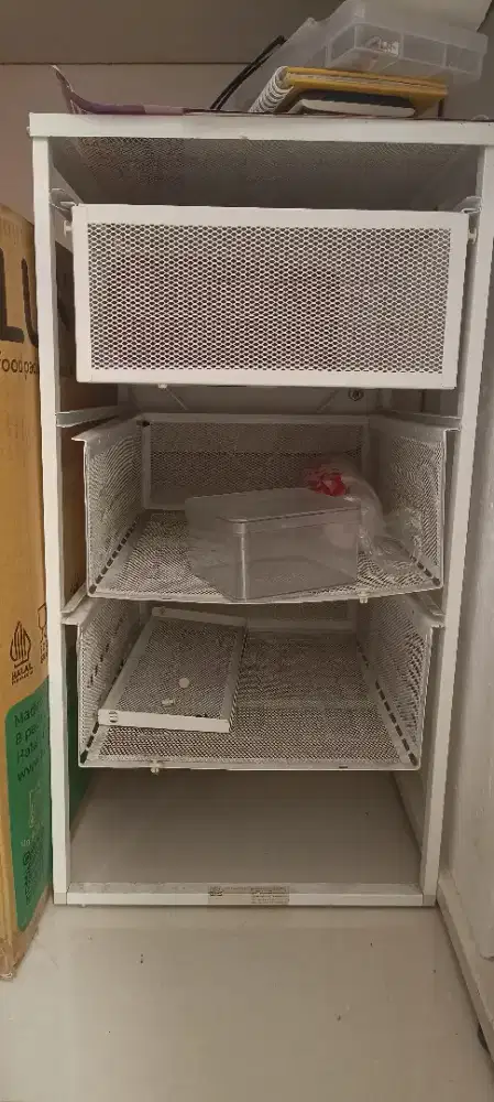 Rak Ikea Lennart baut lepas