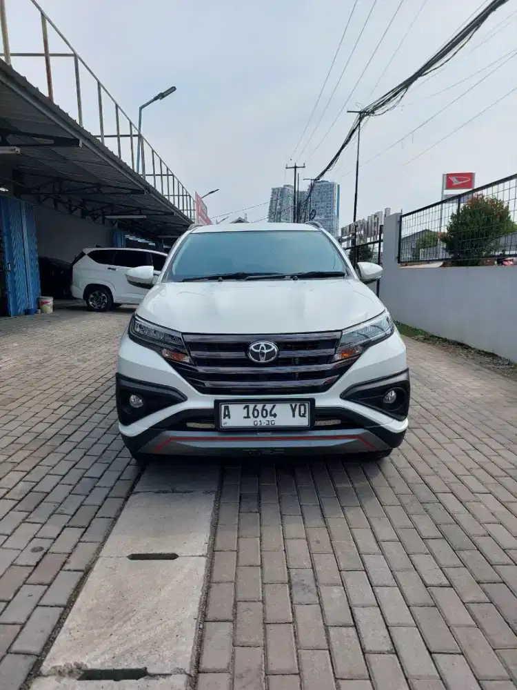 Toyota rush 1.5 strd A/T 2019 km 25ribu