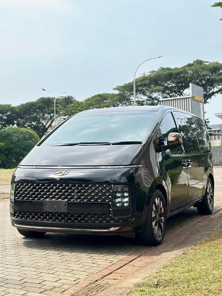 JAMIN HARGA TERMURAH !! Hyundai Staria 2.2 Signature 7 seater at 2022