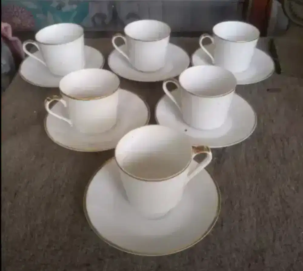 6 set cangkir + tataan warna putih lapis emas merek royal yamato japan