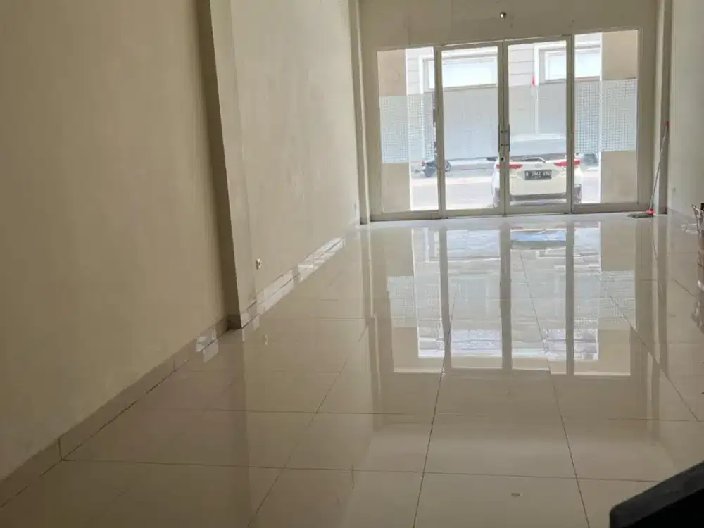 Disewakan Ruko CBD Green Lake City Kondisi baru sudah Renovasi Siap Pakai