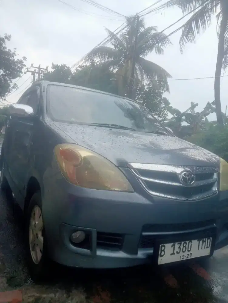 Jual mobil bekas pemakaian pribadi