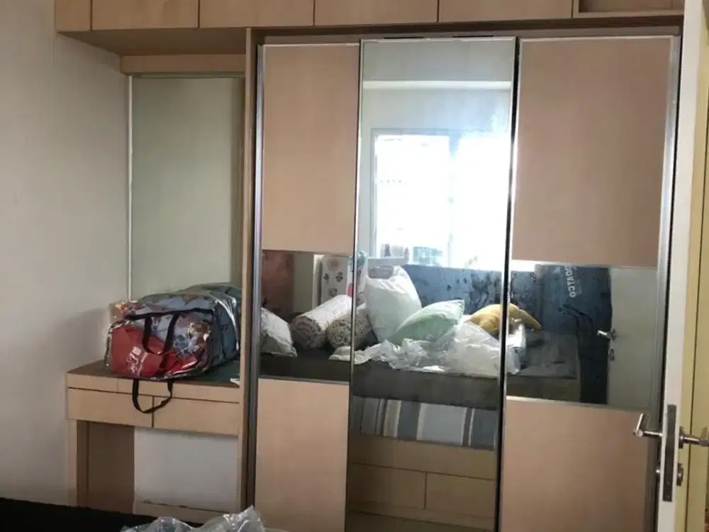 ready unit apartemen green lake sunter,2kamar furnished siap huni,2 AC dan waterheater,view danau,hadap selatan