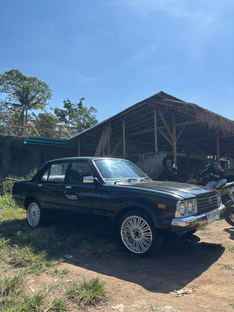 Toyota corona 77