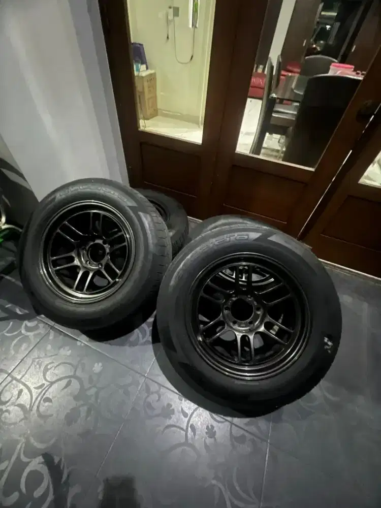 Veleg EX  Fortuner GR  R18